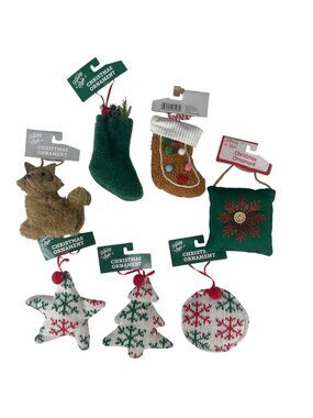 Holiday Style Set of 7 Christmas Ornament Fabric Knit Assorted New